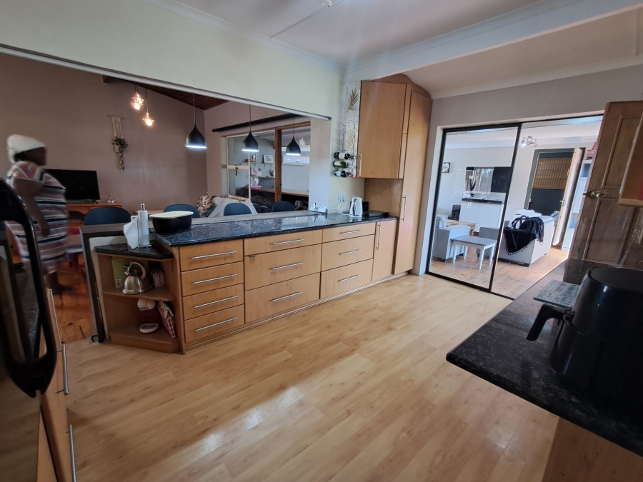 4 Bedroom Property for Sale in Manor Heights Eastern Cape